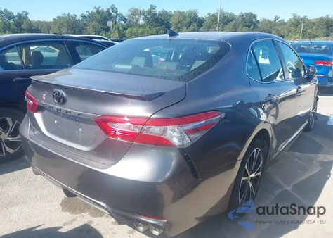 2020 Toyota Camry Se z USA, uszkodzony, nr VIN 4T1G11AK6LU898100